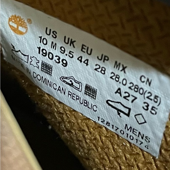 PREOWNED TIMBERLAND 6” WATERPROOF BOOTS IN ALMOST NEW CONDITION - Picture 10 of 10